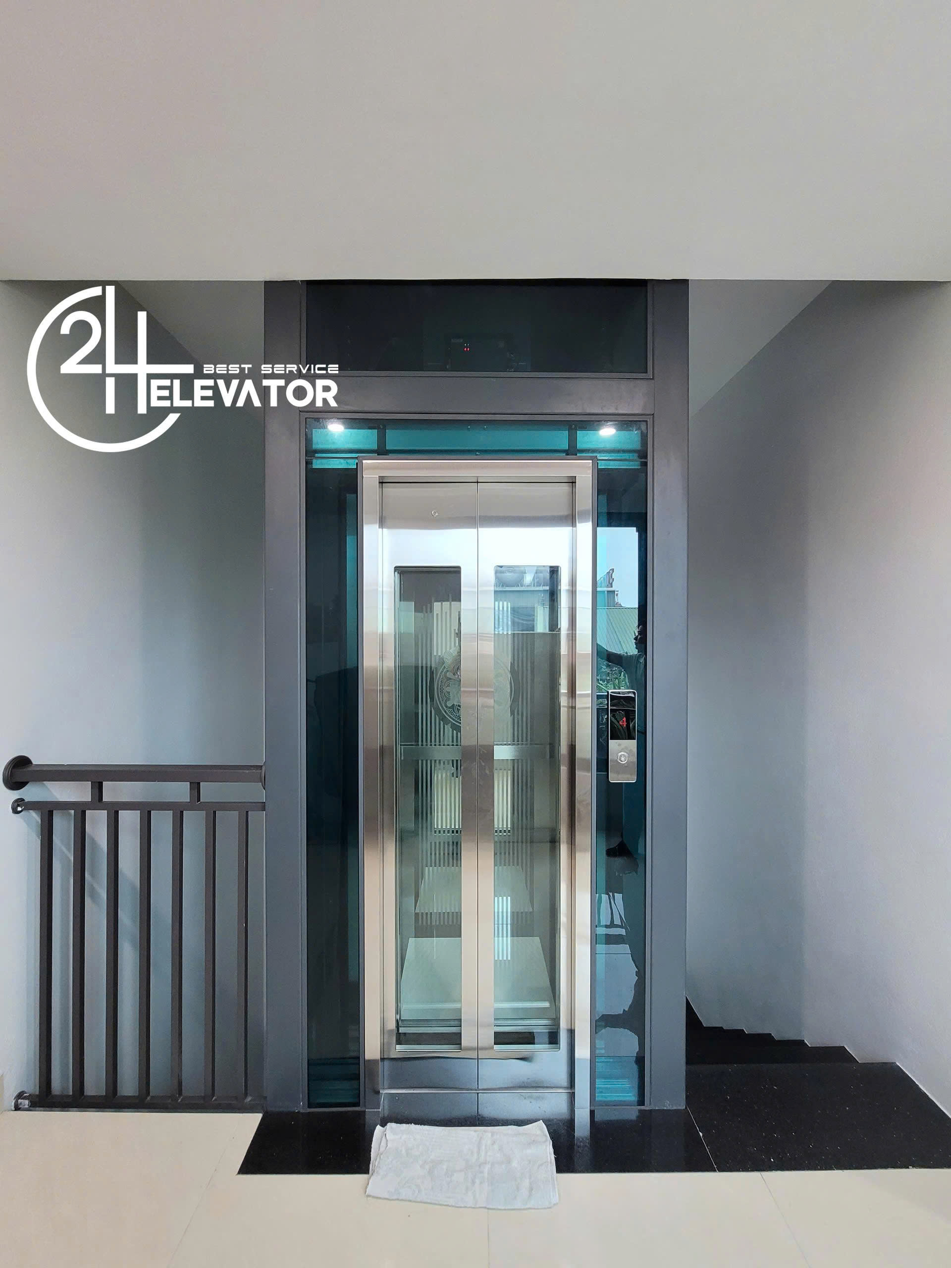 Thang máy 24H